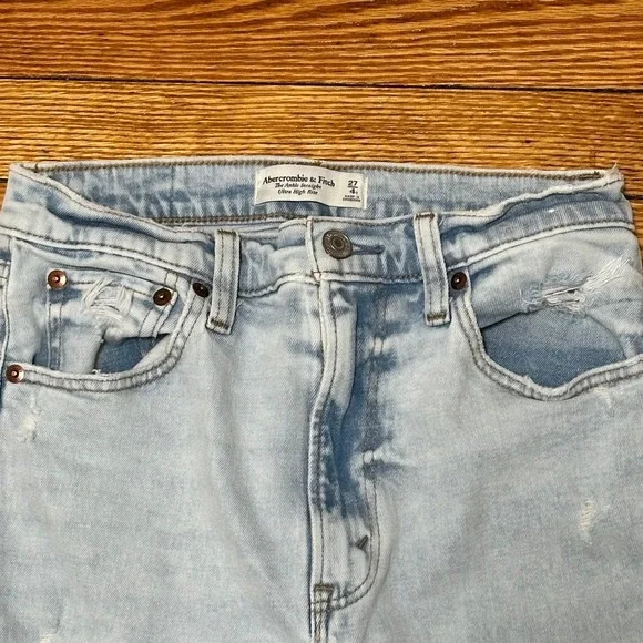 Abercrombie & Fitch Ankle Straight High Rise Distressed Jeans Light Wash 27/4 - Picture 3 of 6